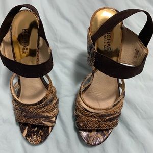 EUC Michael Kors Pumps
